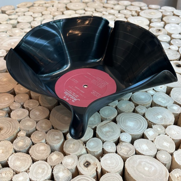 Vinyl Record bowl - Picture 6 of 7